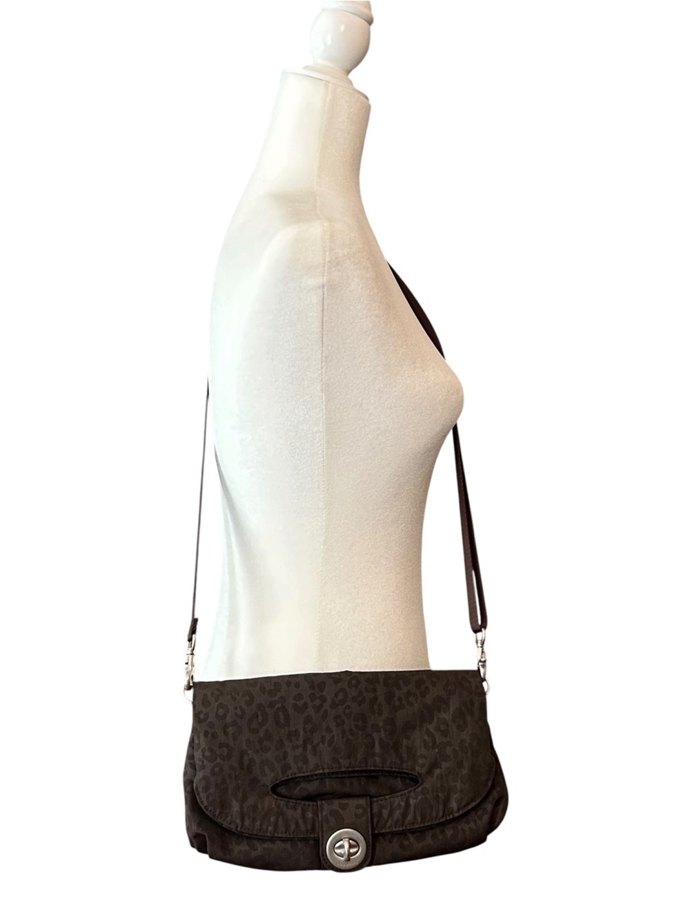Baggallini Brown Animal Print Nylon Convertible Crossbody Purse Bag Turn Lock